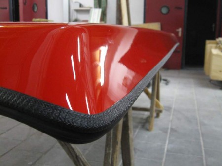 Rubber afdichtingsprofiel weer gemonteerd