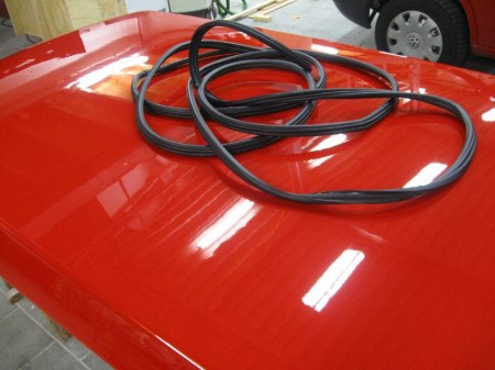 Rubber afdichtingsprofiel schoongemaakt