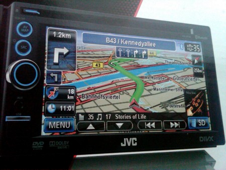 JVC met ingebouwd kompas