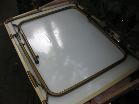 Een lafuma tafel, wie kent hem niet