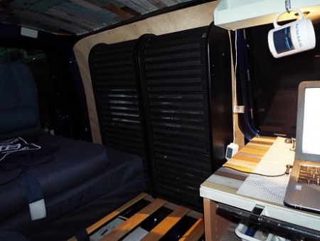 Nog iets hoger ophangen en past dan perfect