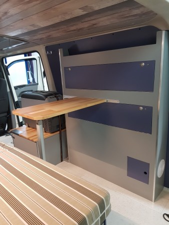 tafel kast.jpg