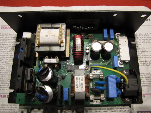 met opgeblazen condensatoren 2x