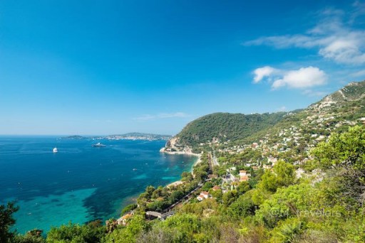 Wandelroute van zeeniveau naar 730 m en terug, bij 35+ graden. Wel mooi, iets te warm. ‎⁨Èze⁩, ⁨Provence-Alpen-Côte d'Azur⁩, ⁨Frankrijk⁩