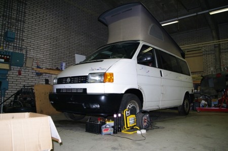 Het interieur bv. en de elektronica verder afmaken.