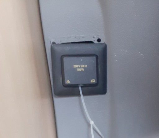 230 v stopcontact1.jpg