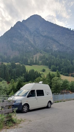 via de Timmelsjoch en motormuseum over de Alpen
