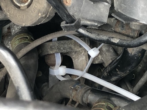 Mijn quick fix om de bol in de houder te trekken en te houden. Nog 500 km naar huis