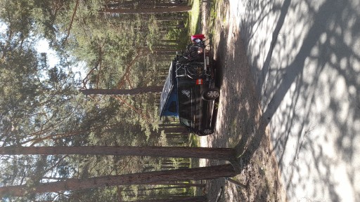 Franse natuurcamping in het bos op bijna 1400meter hoogte. Een stukje na Sestriere.