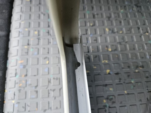 Uitsparing hor/gordijn afgebroken